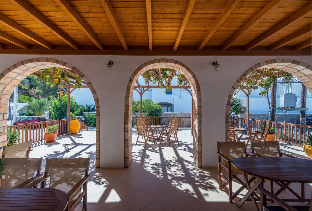 Hotel Delfini Adamantas  Exterior foto